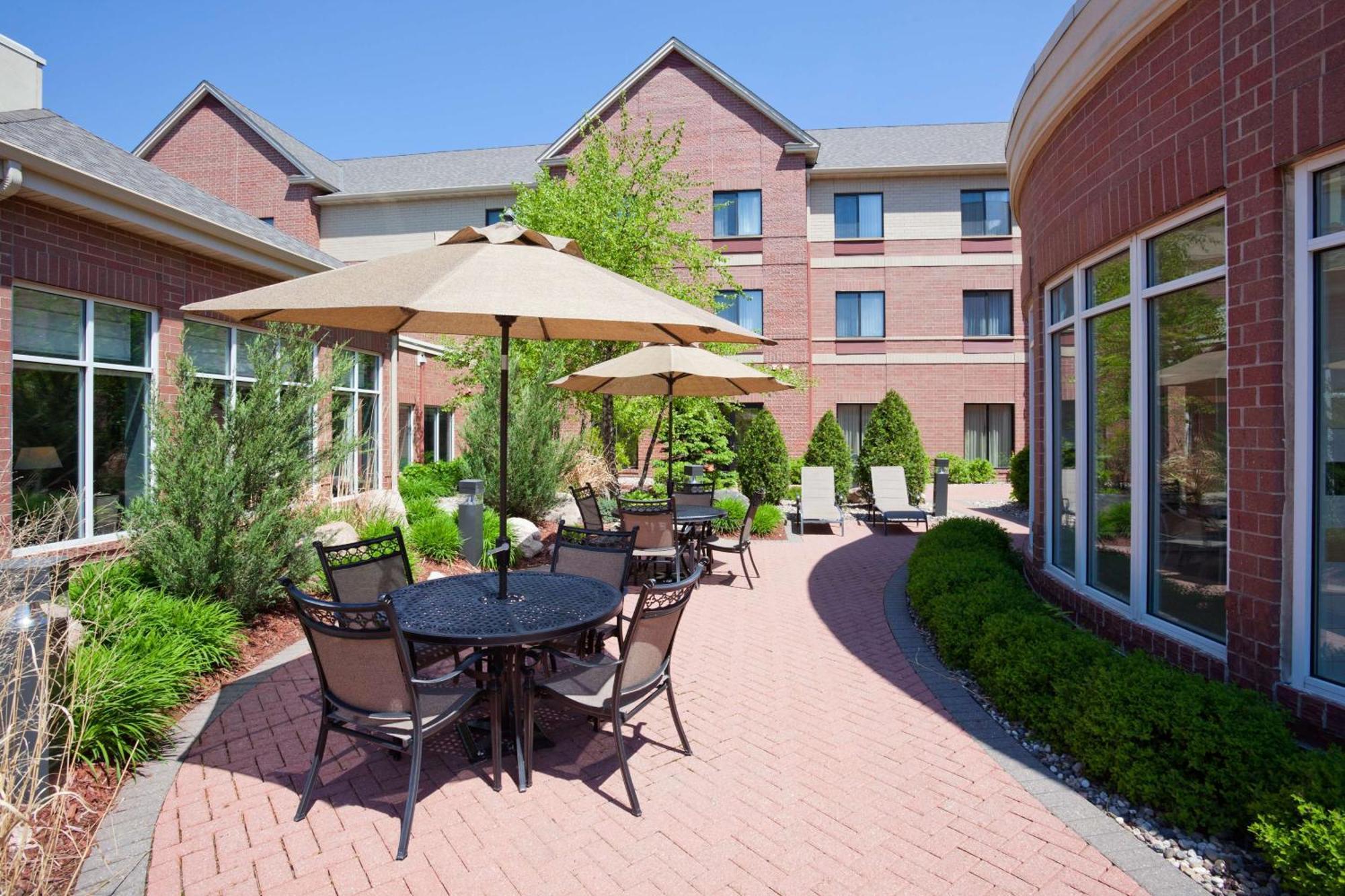 Hilton Garden Inn Minneapolis Maple Grove Exterior foto